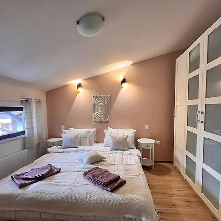 Cozy 1 Bedroom Apartment Next To The Gondola Bansko Exteriör bild