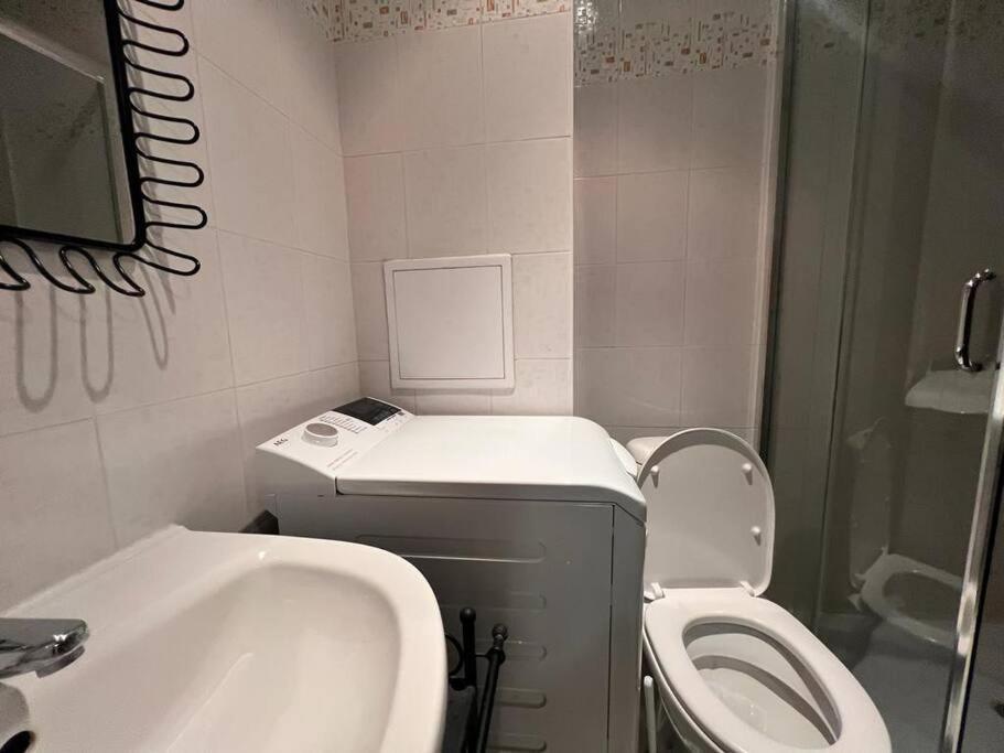 Cozy 1 Bedroom Apartment Next To The Gondola Bansko Exteriör bild